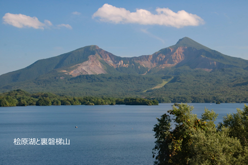 10-桧原湖と裏磐梯山.jpg